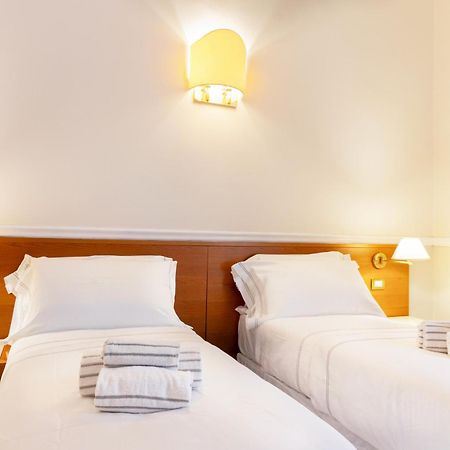 Hotel Domus Roma Esterno foto