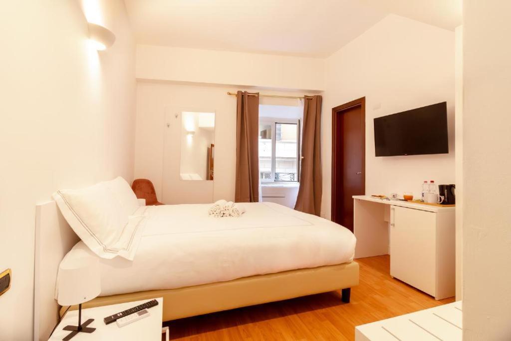 Hotel Domus Roma Esterno foto
